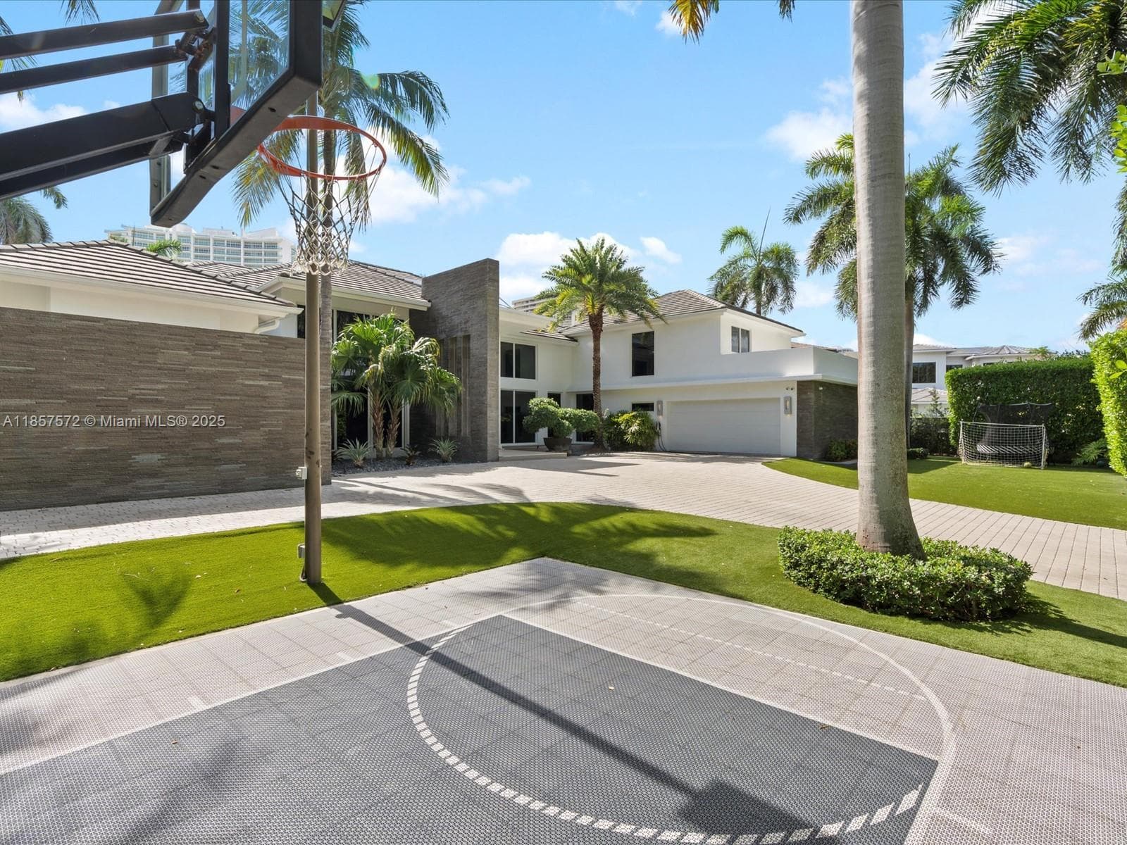 224 S ISLAND 5
