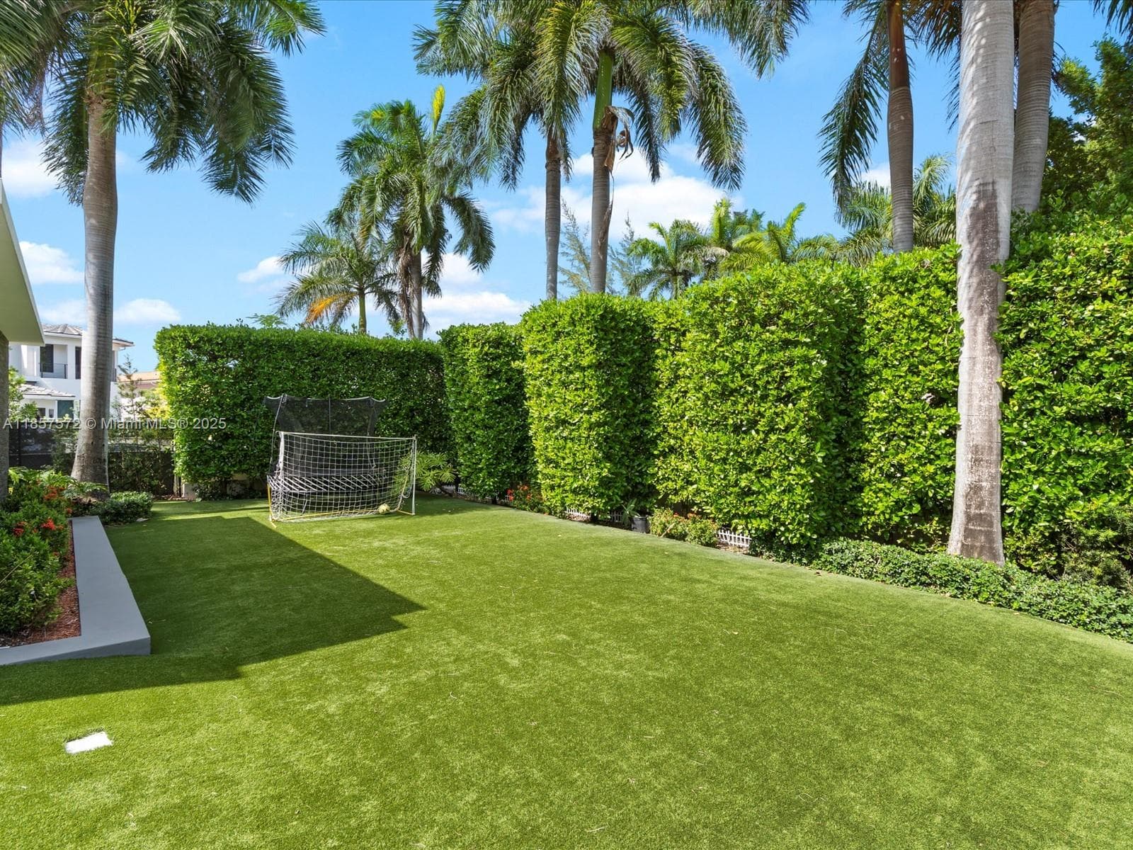 224 S ISLAND photo 10