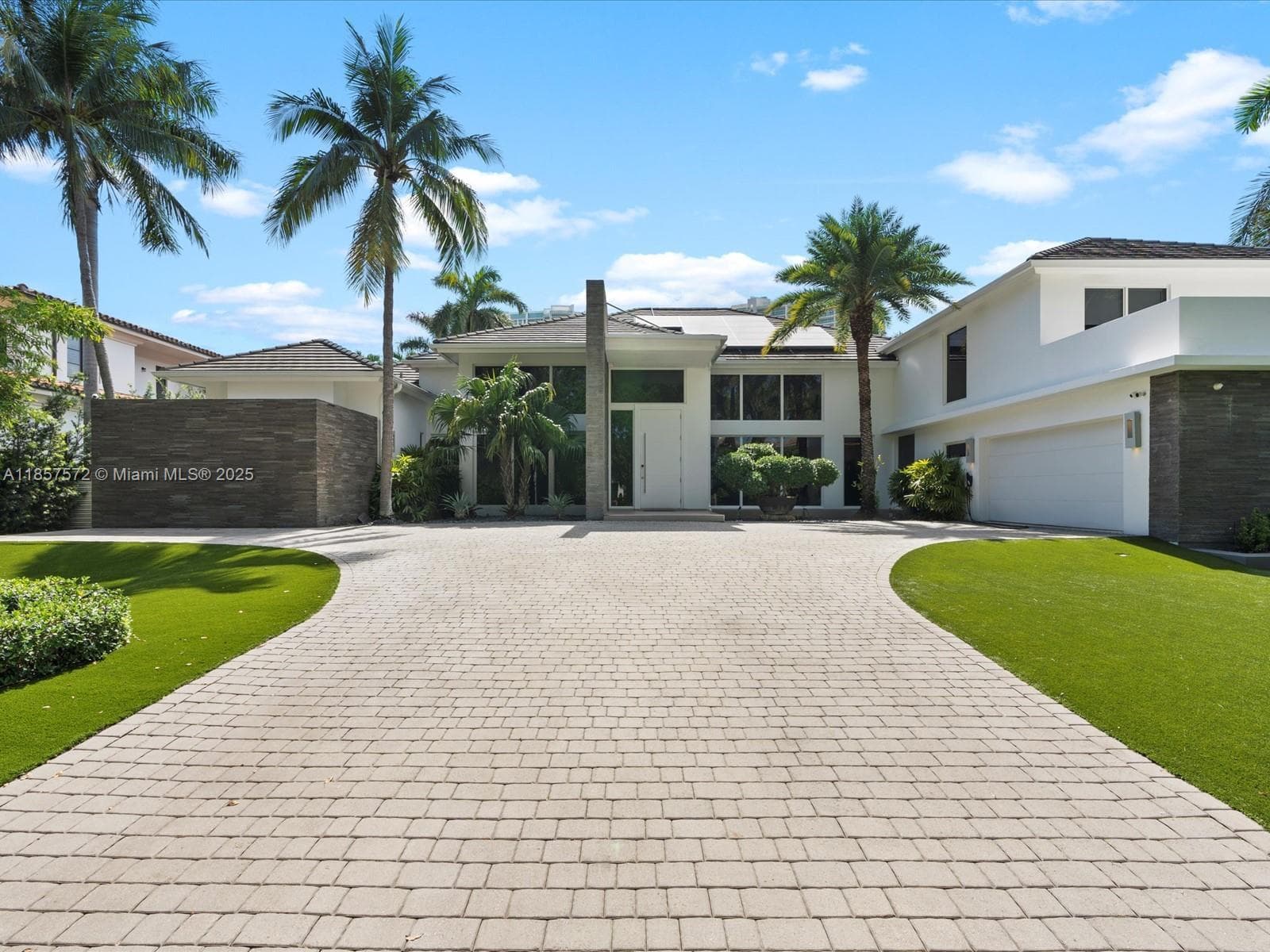224 S ISLAND 4