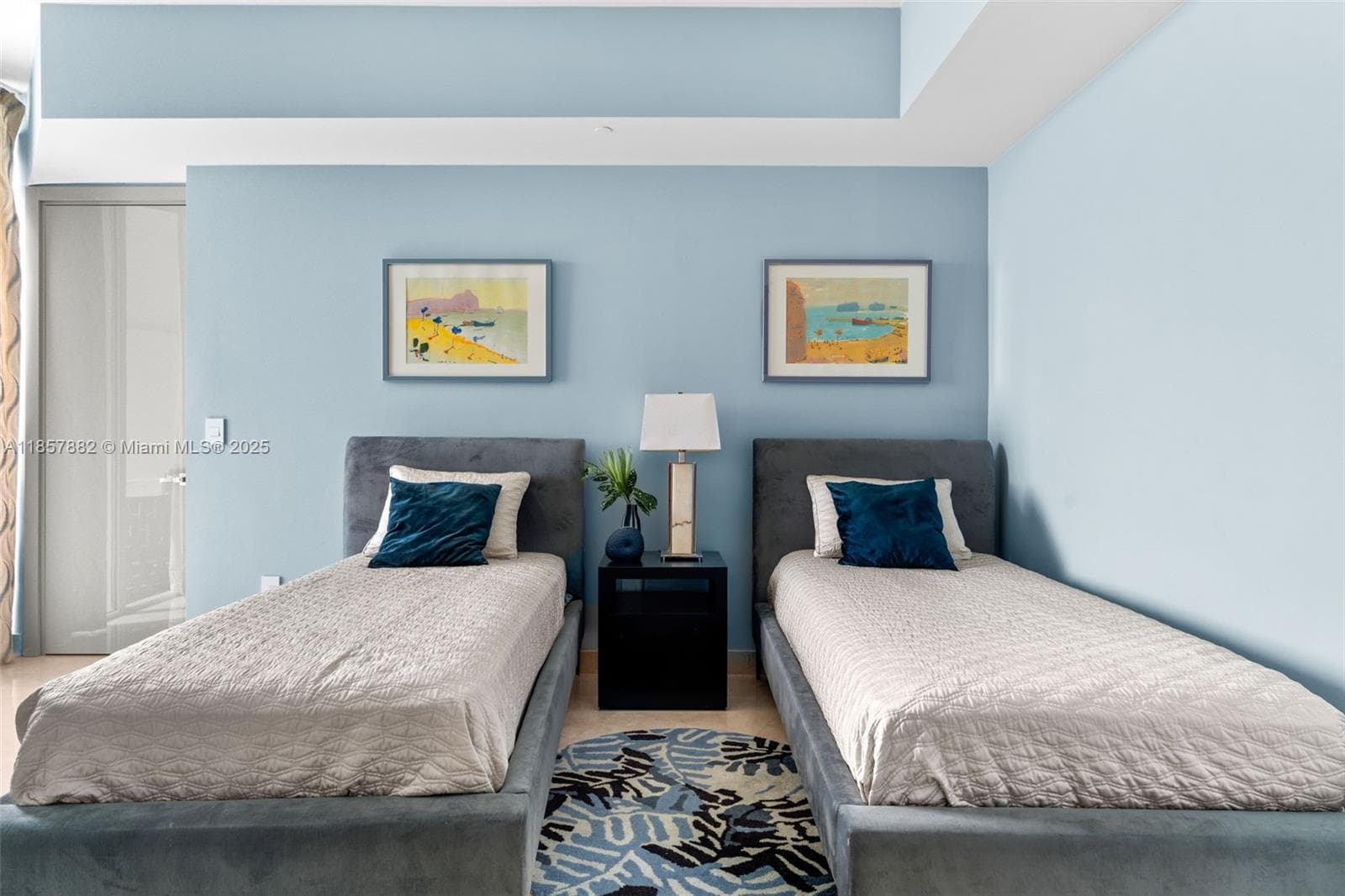 16001 Collins Ave 907 photo 18