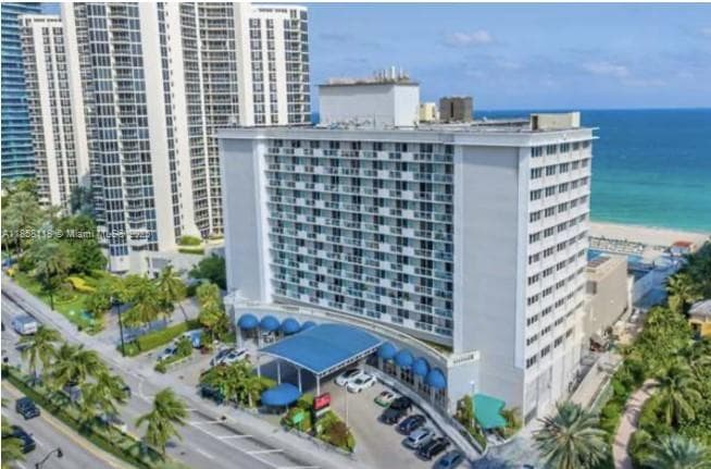 19201 Collins Ave 611 photo 1