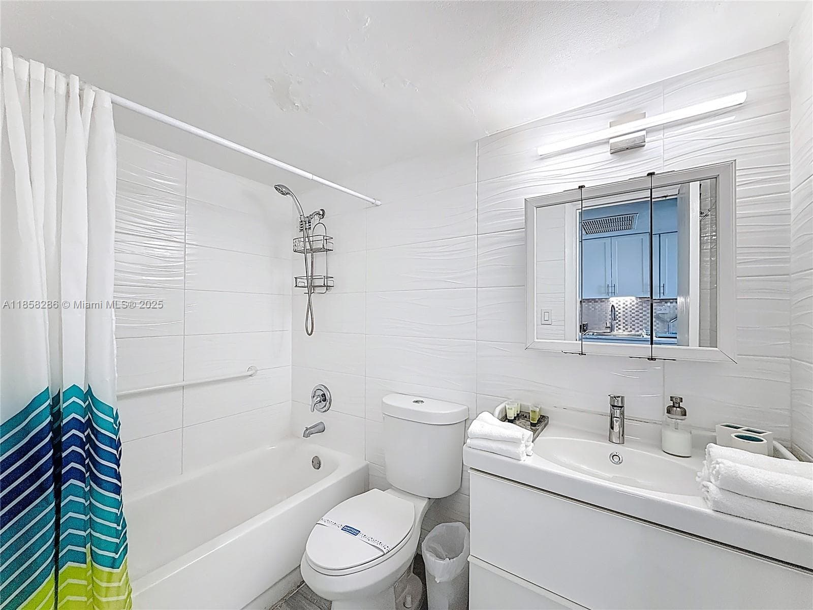 19201 Collins Ave 636 photo 18