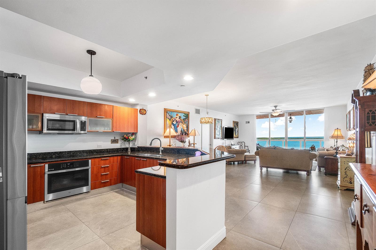 2650 Lake Shore Drive #1705 1