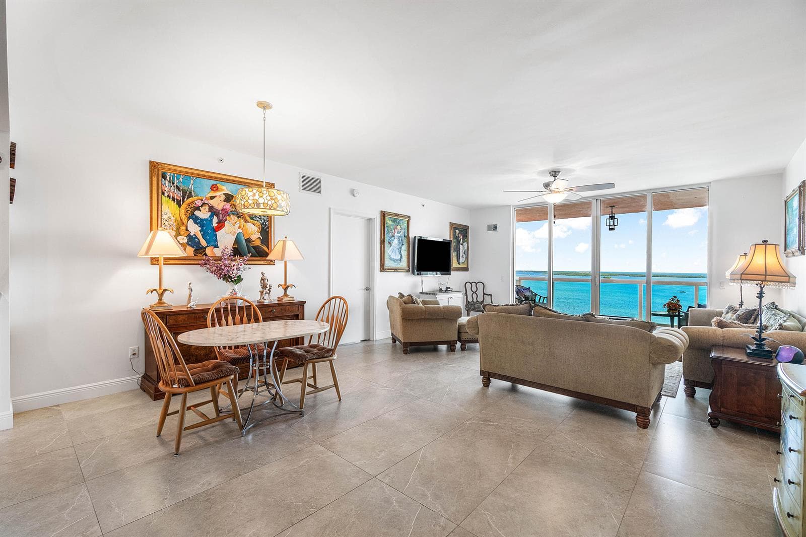 2650 Lake Shore Drive #1705 4
