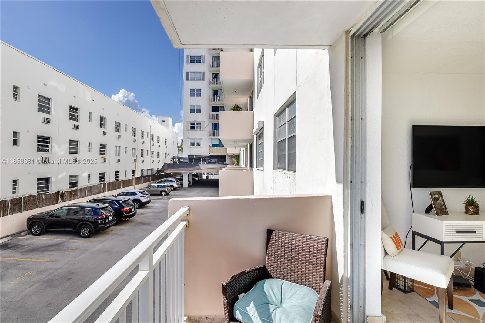 345 Ocean Dr 211 photo 6