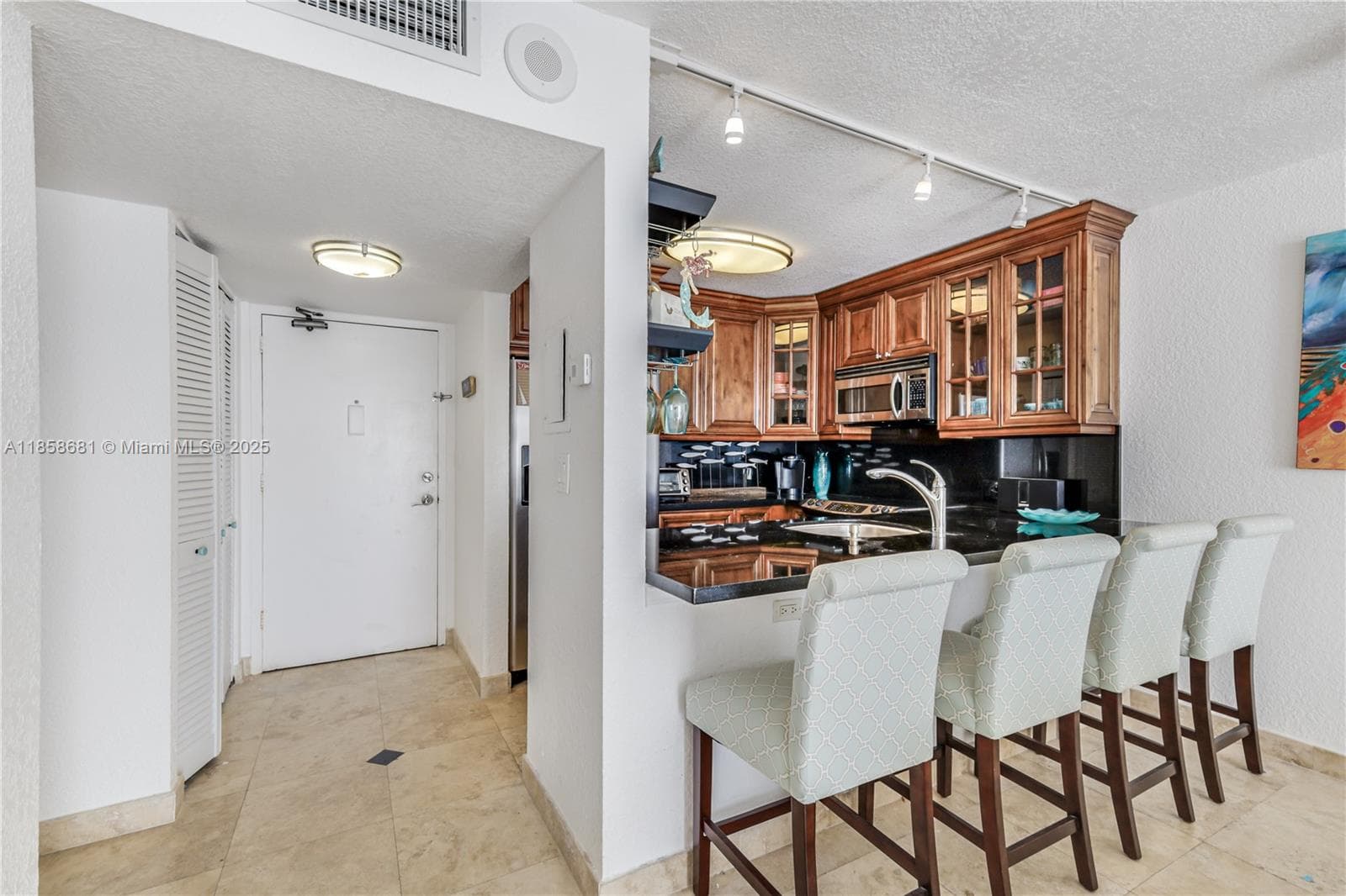 345 Ocean Dr 211 photo 8
