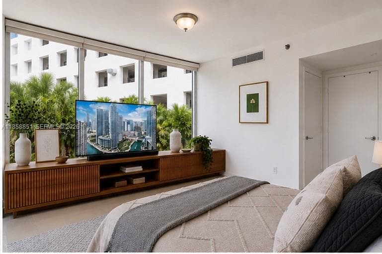 495 Brickell Ave 411 photo 5