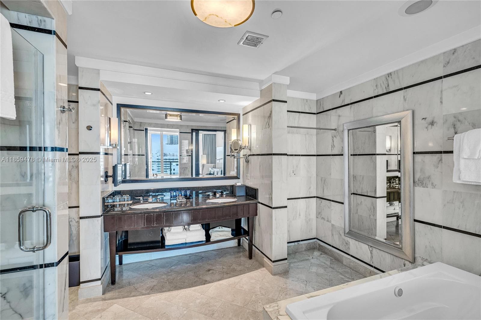4391 Collins Ave 1706/1707 photo 16