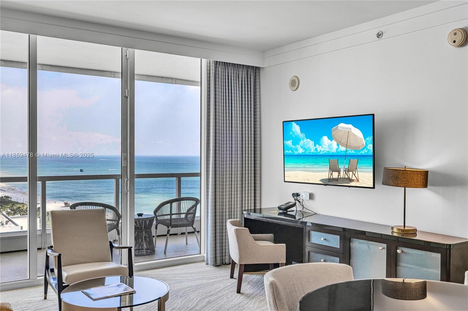 4391 Collins Ave 3
