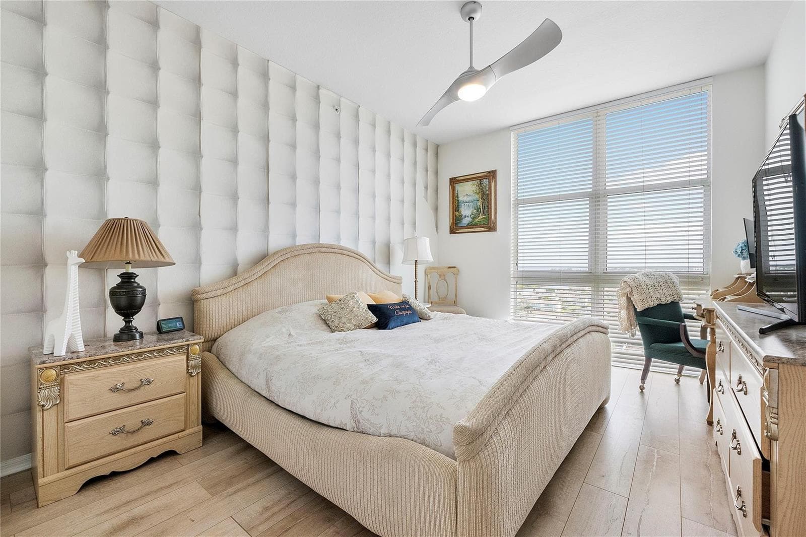 625 Casa Loma Boulevard #1608 3