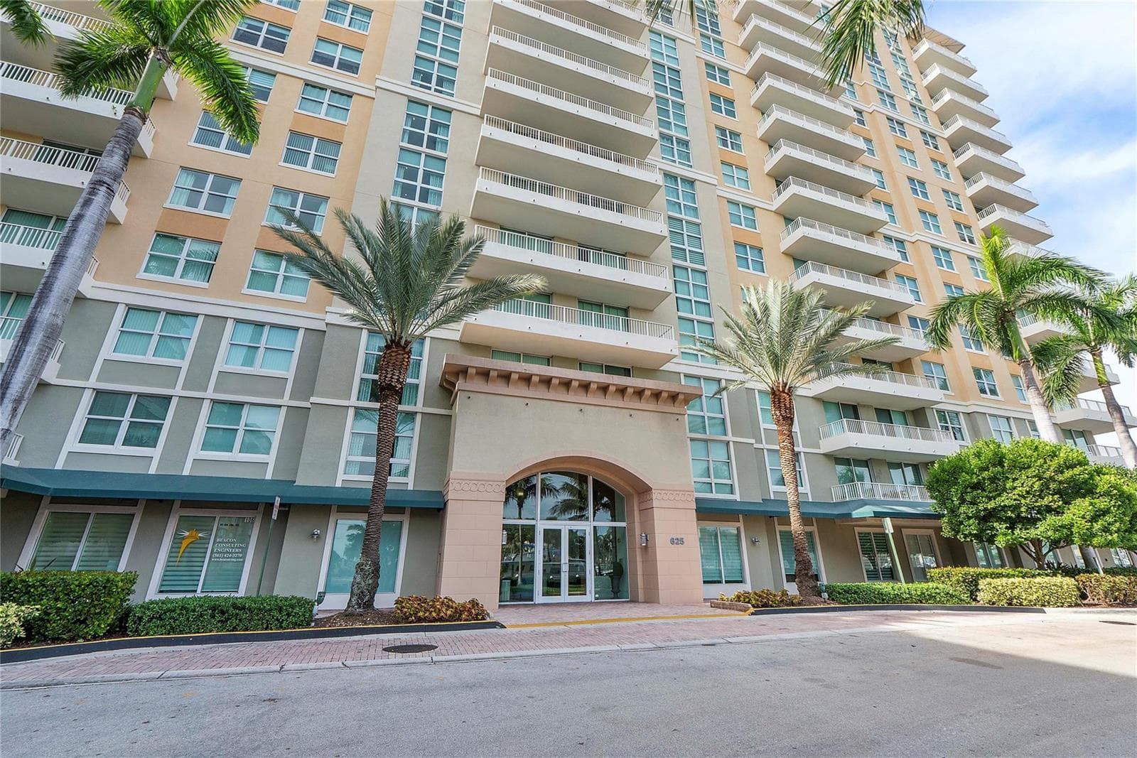 625 Casa Loma Boulevard #1608 4