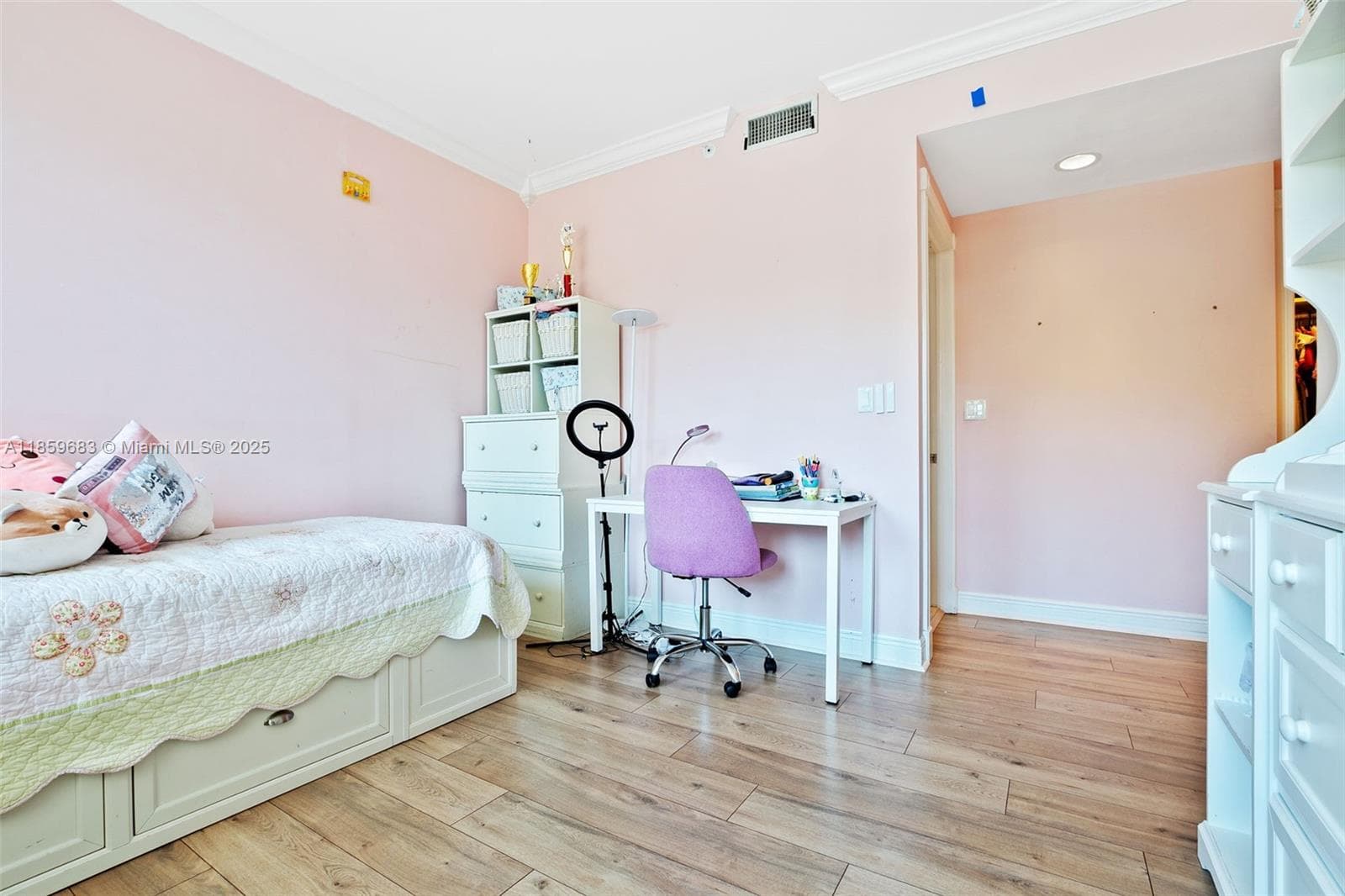 781 Crandon Blvd 306 photo 22