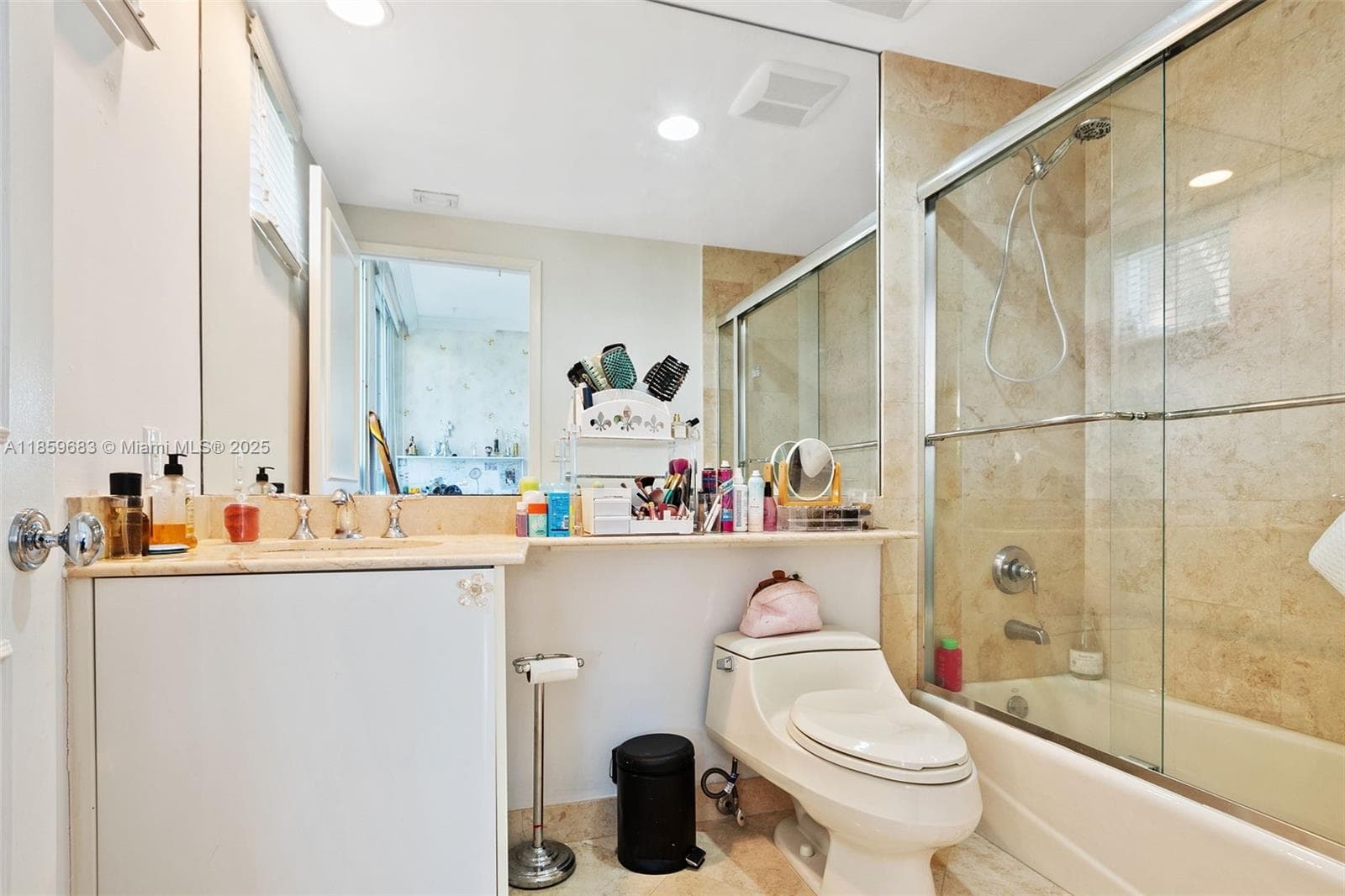 781 Crandon Blvd 306 photo 20