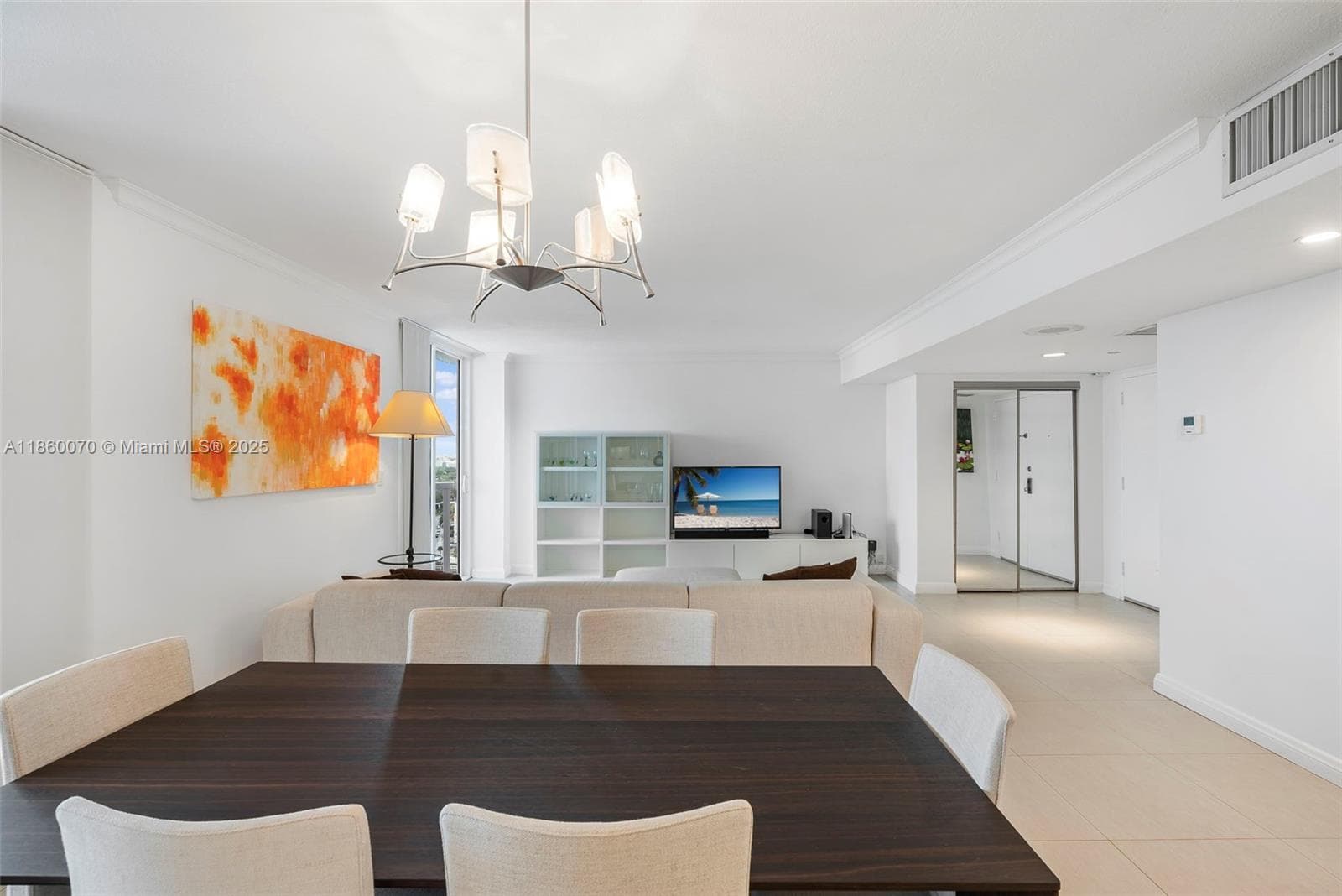 2401 Collins Ave 1808 photo 7