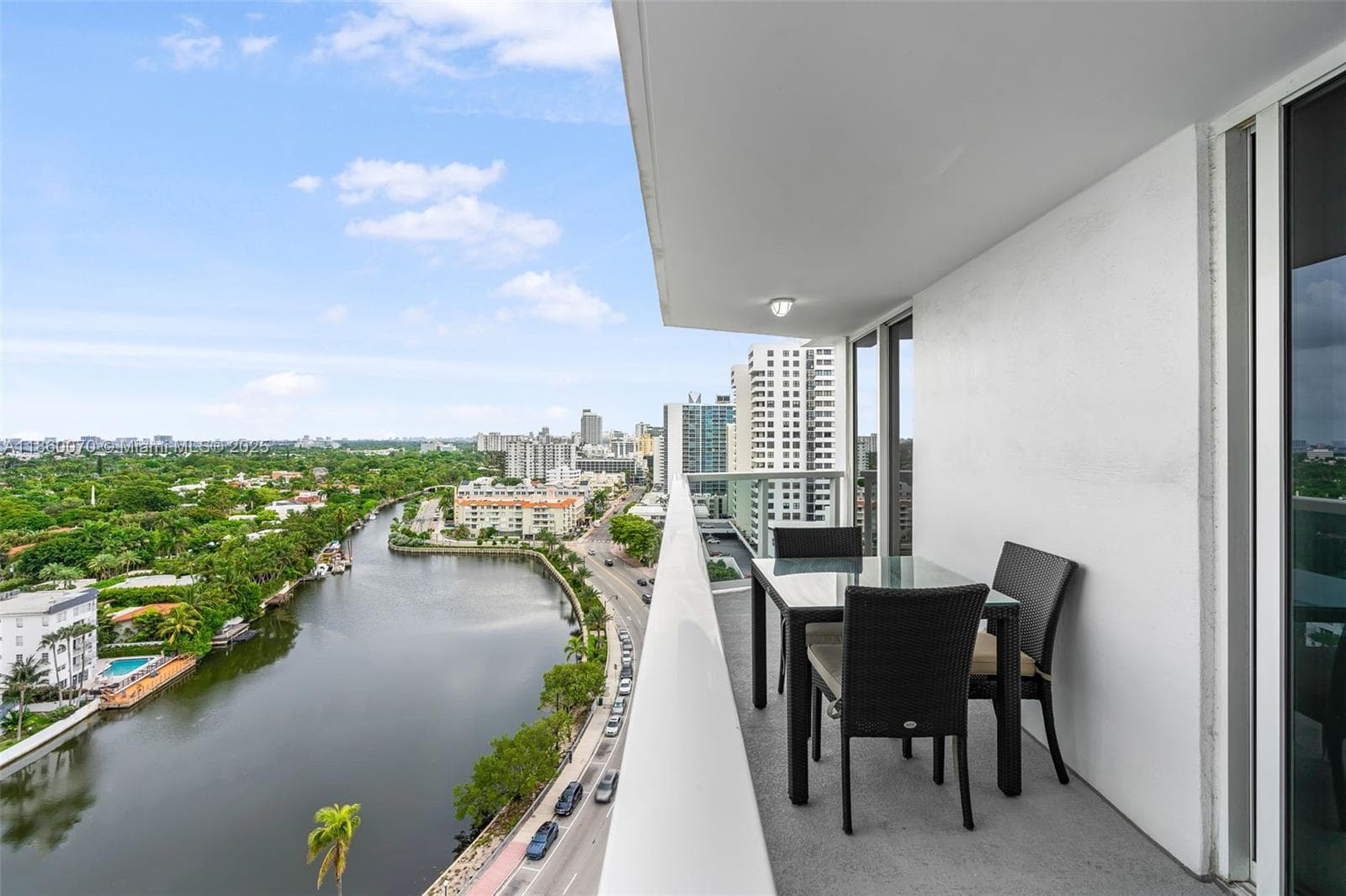 2401 Collins Ave 1808 photo 18