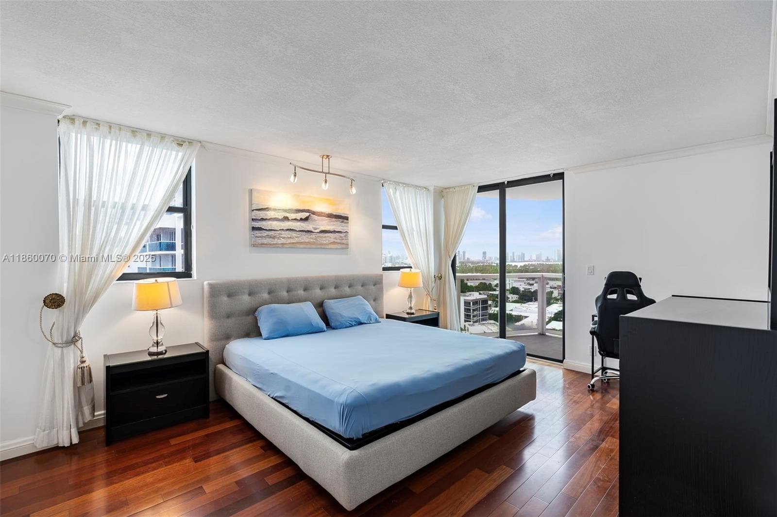 2401 Collins Ave 1808 photo 19