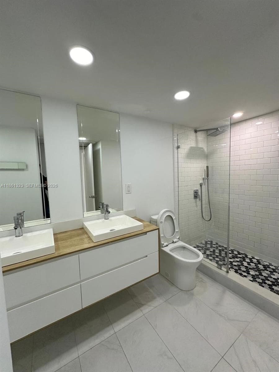 5600 Collins Ave 11W photo 18