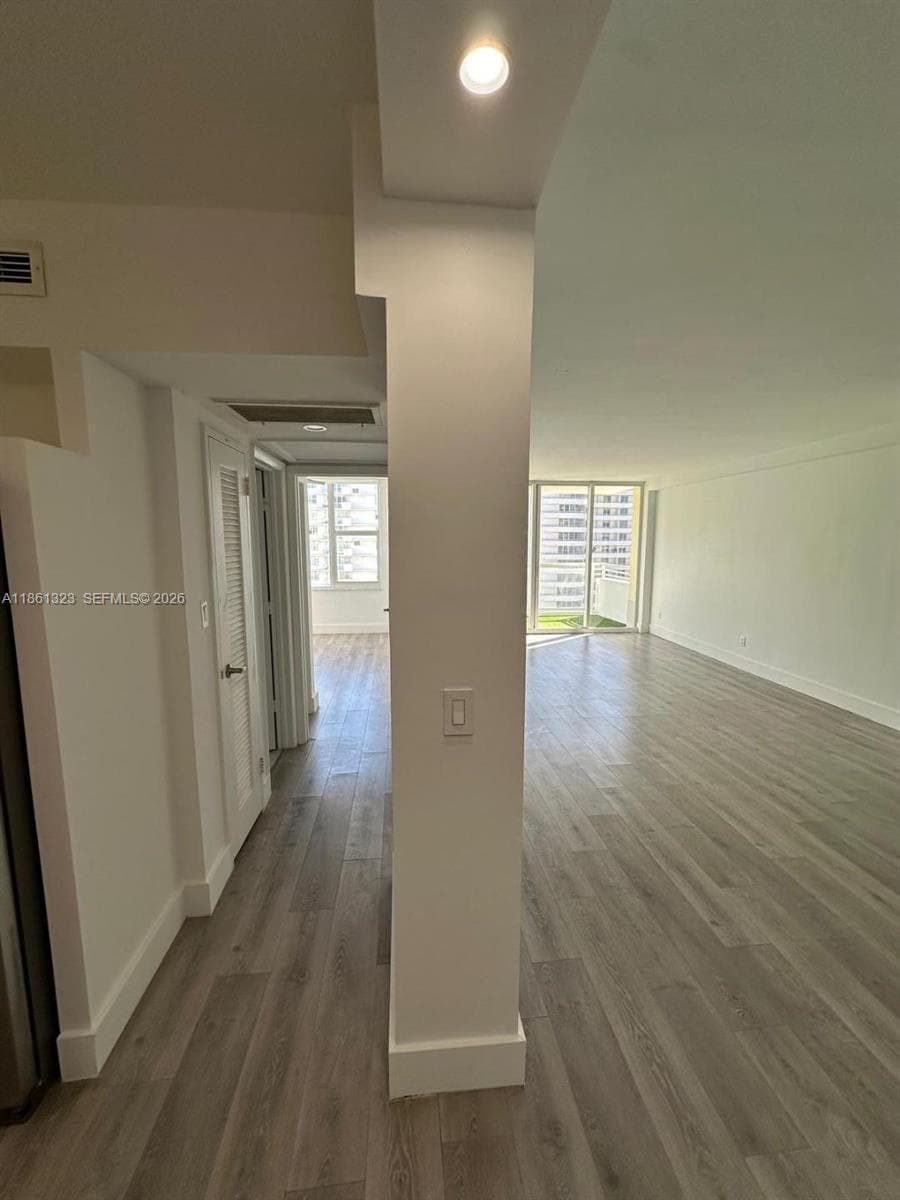 5600 Collins Ave 11W photo 4