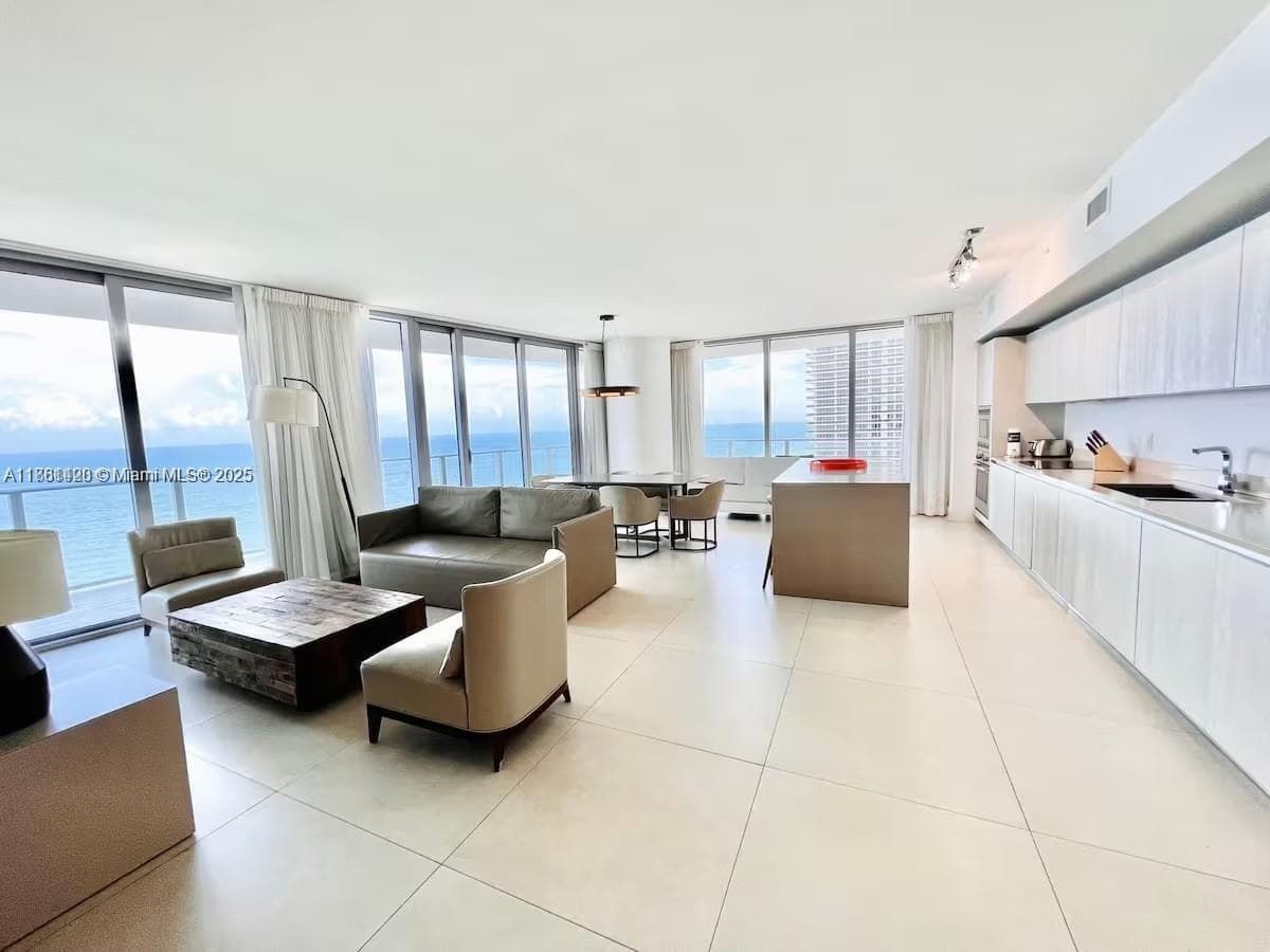 4111 Ocean Dr 3