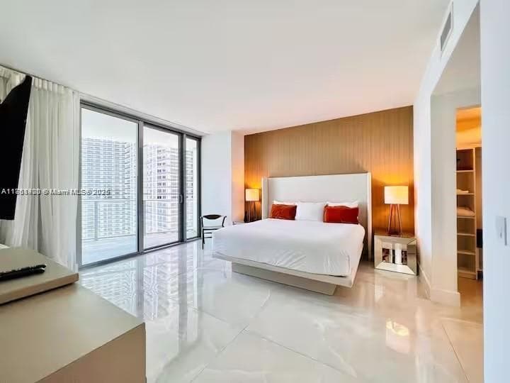 4111 Ocean Dr 1801 photo 9