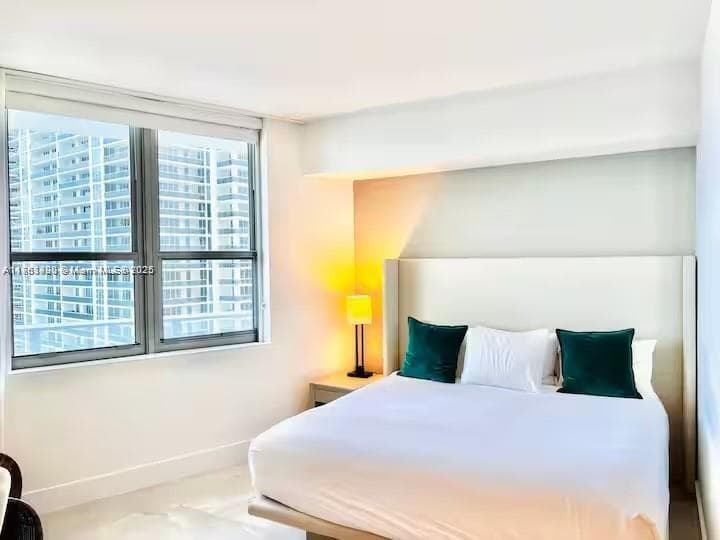 4111 Ocean Dr 1801 photo 10