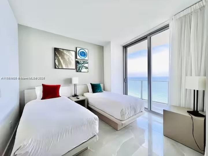 4111 Ocean Dr 1801 photo 8