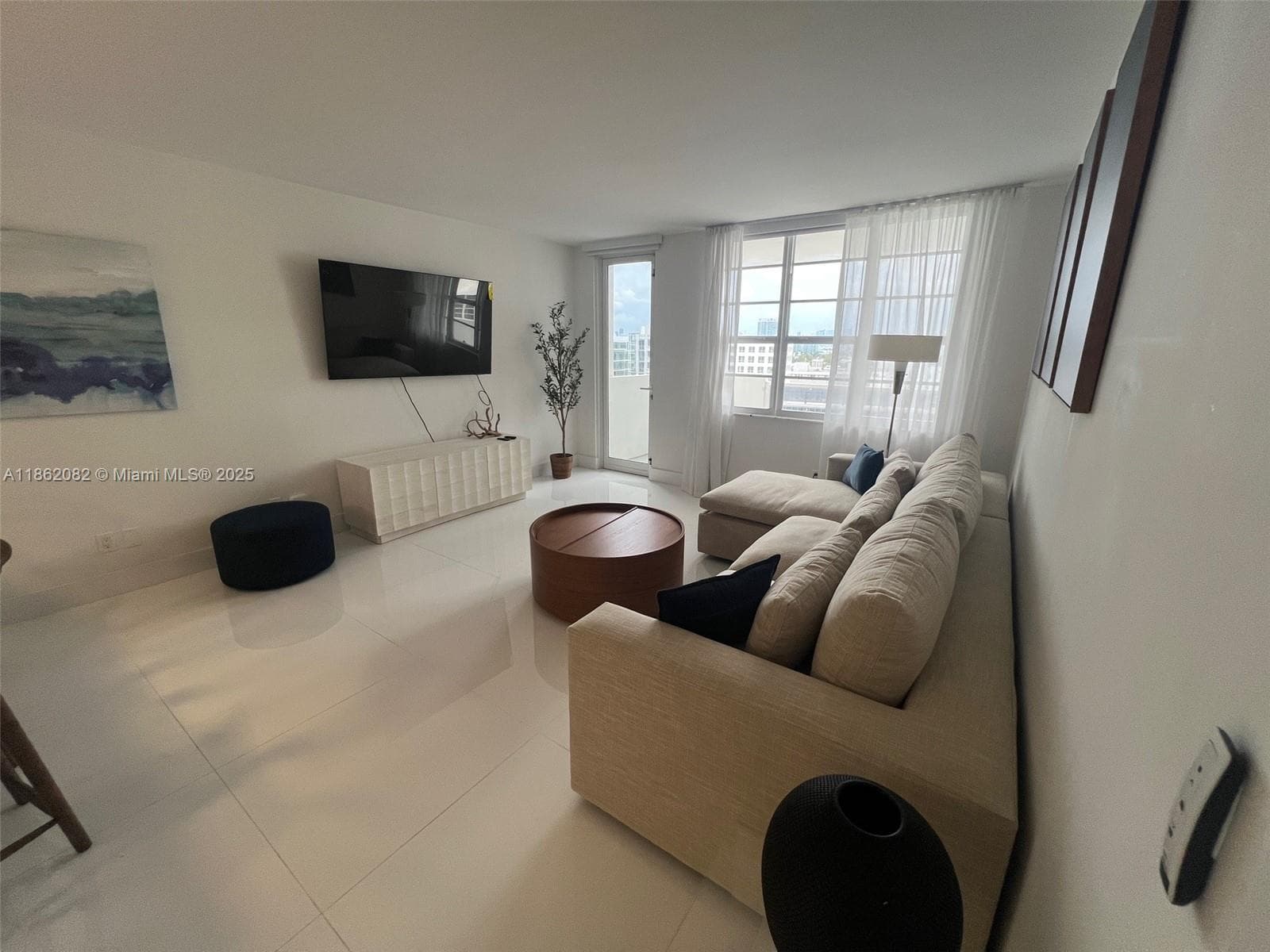 100 Lincoln Rd 1022 photo 4