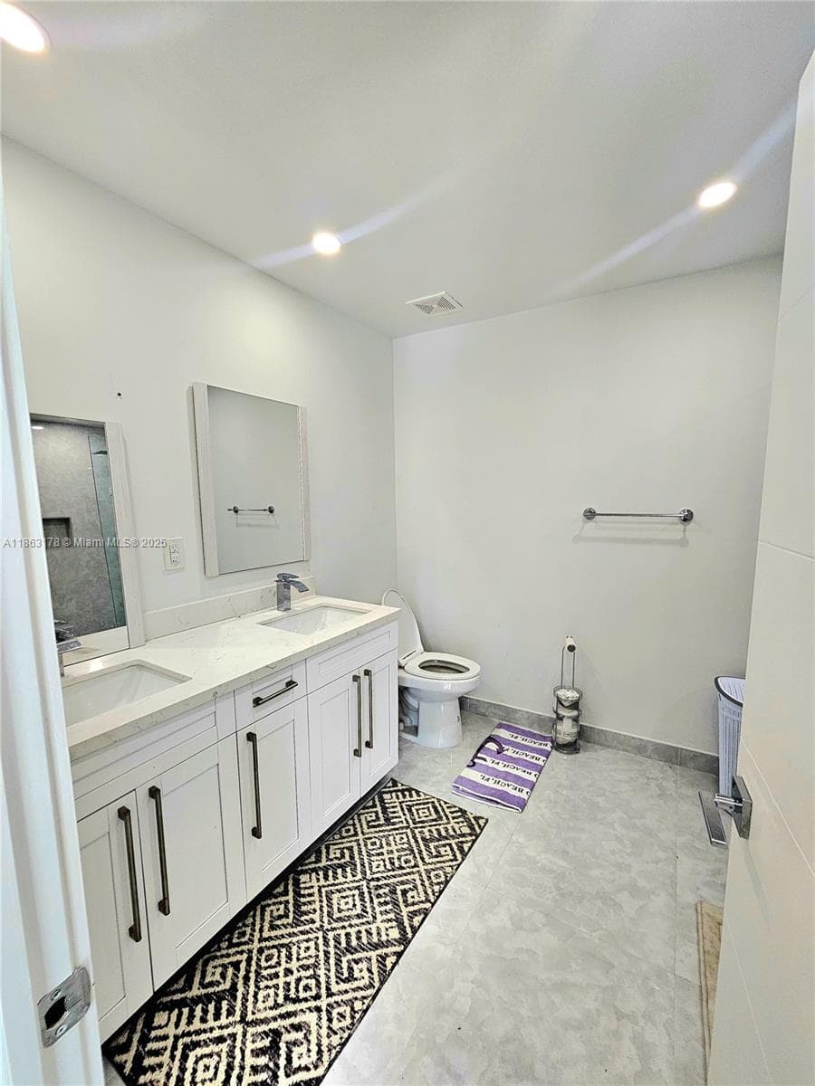 1430 53rd Ct photo 22