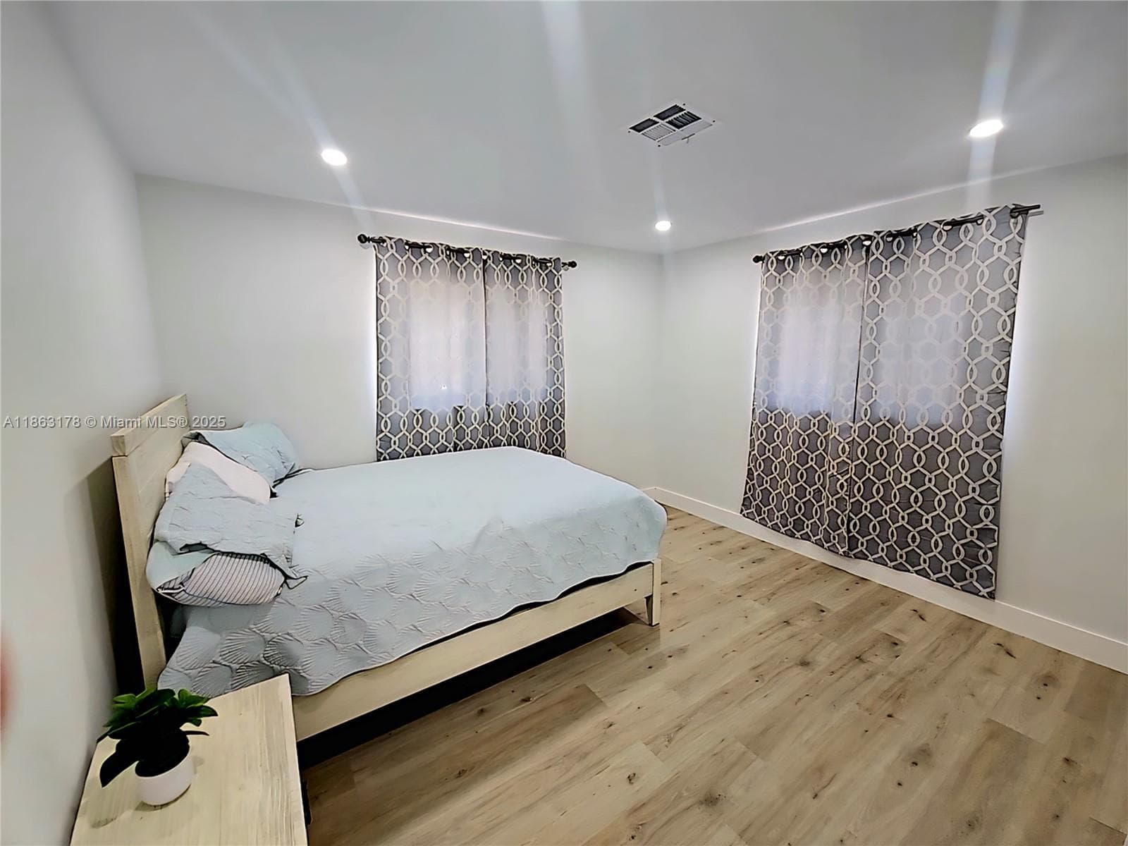 1430 53rd Ct photo 24