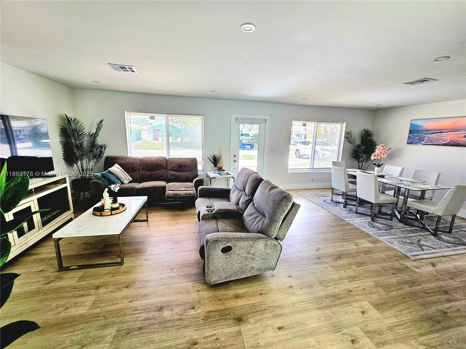 1430 53rd Ct photo 8