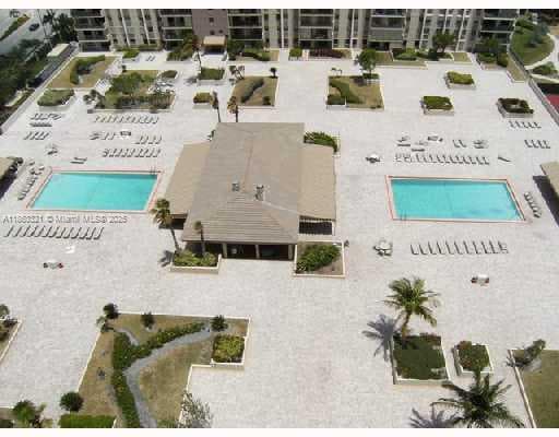 1201 Ocean Dr 4