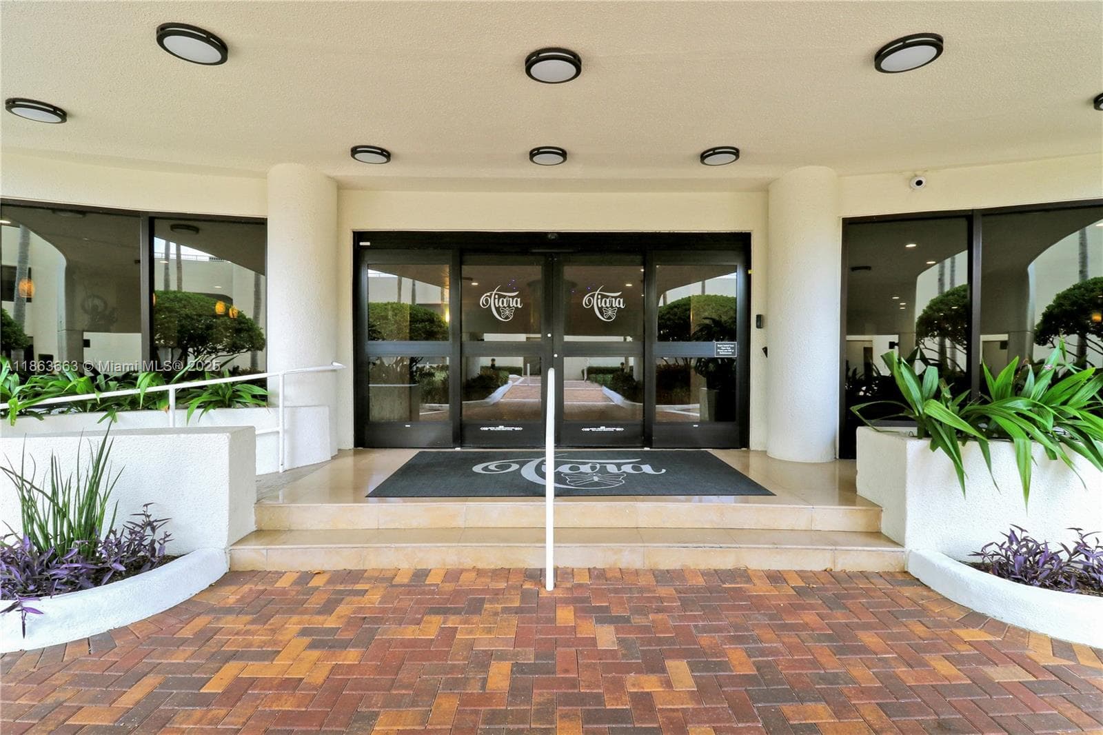 3000 Ocean Dr PH-D photo 9