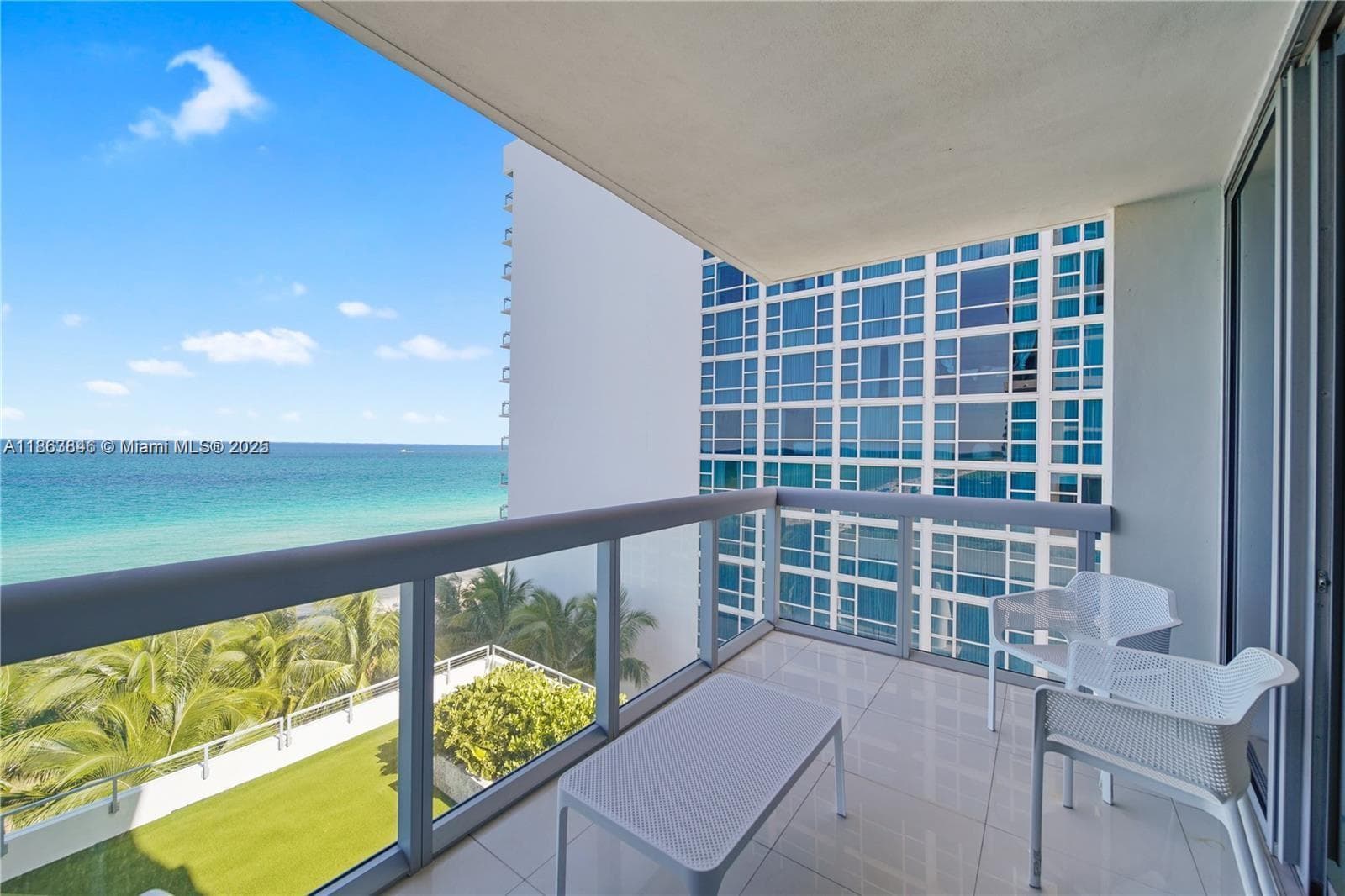 6899 Collins Ave 808 photo 2
