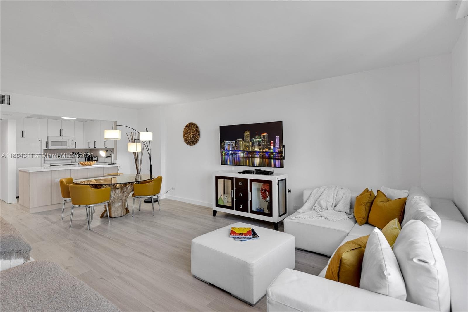 2301 Collins Ave 542 photo 13