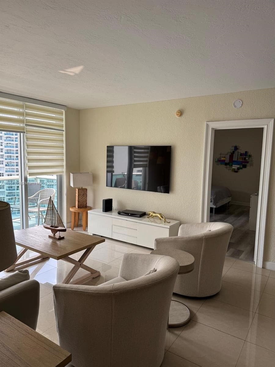 3801 Ocean Dr 5