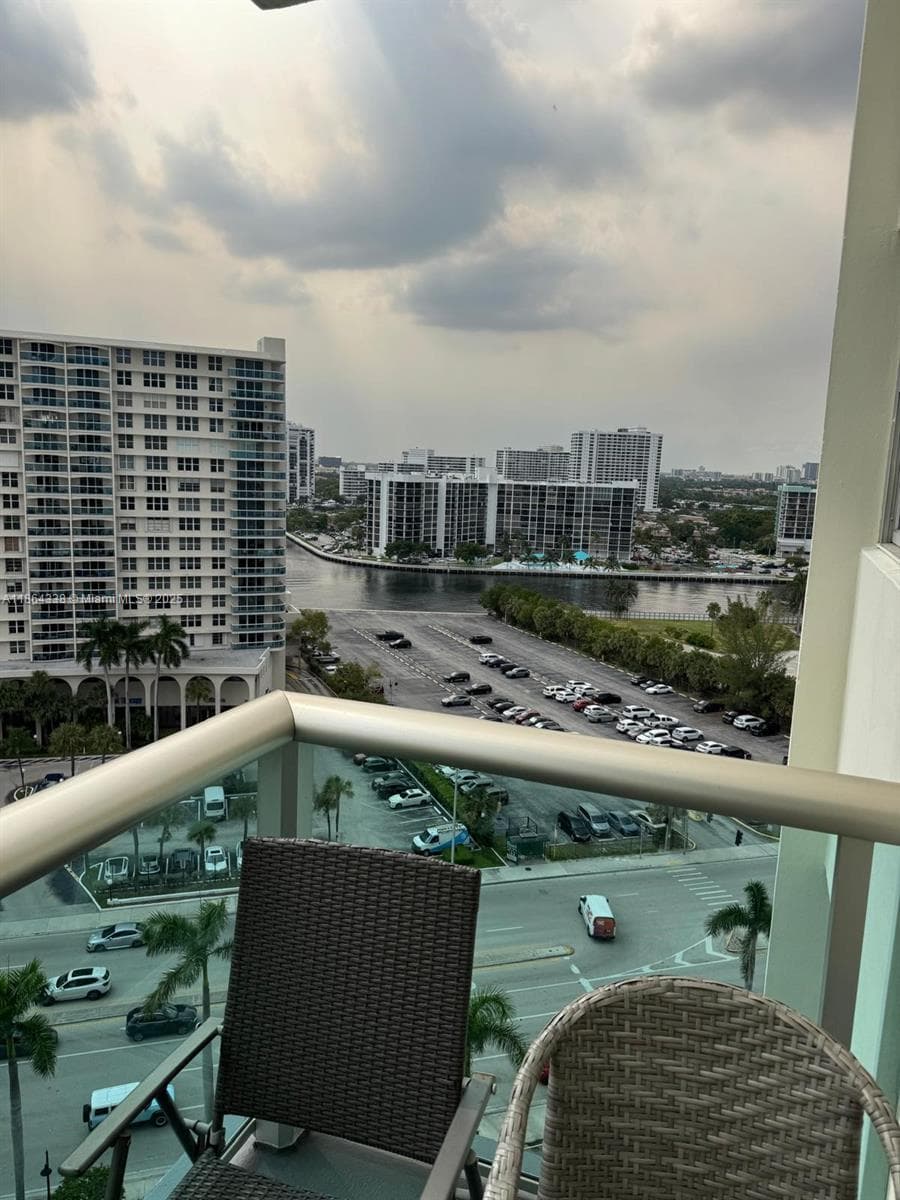 3801 Ocean Dr 14V photo 20
