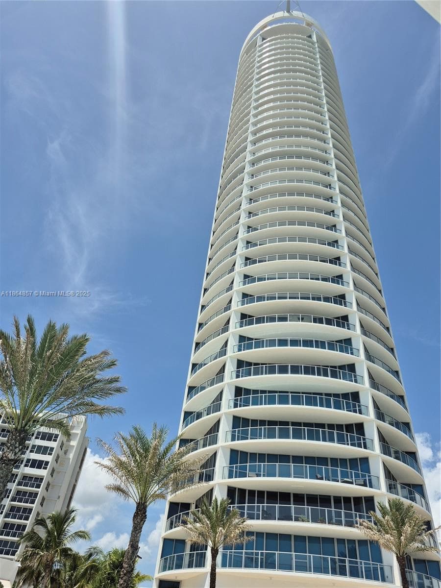 3101 Ocean Dr 3