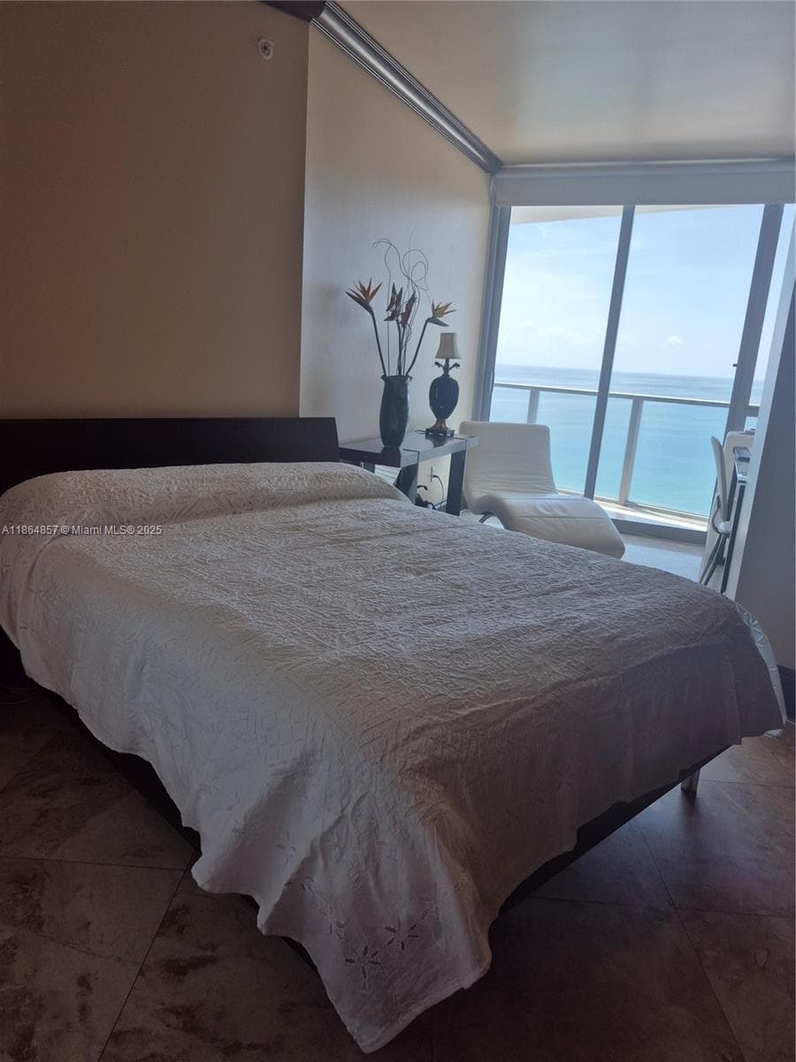 3101 Ocean Dr 2707 photo 24