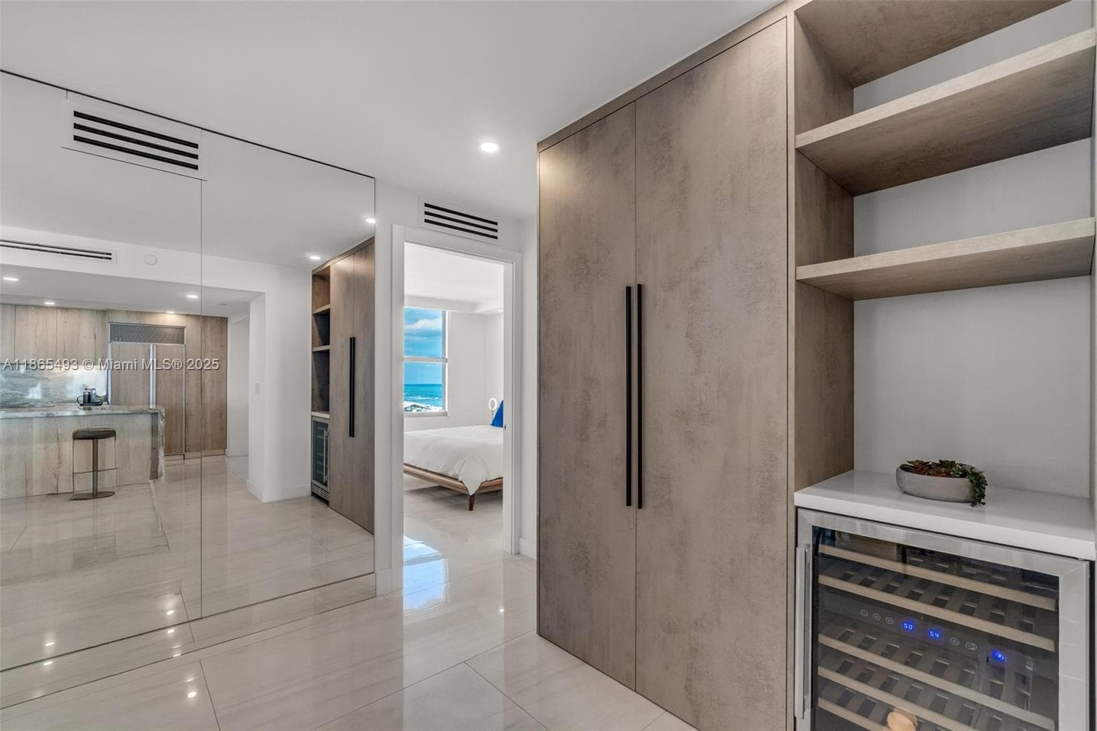 1500 Ocean Drive 1003 photo 12