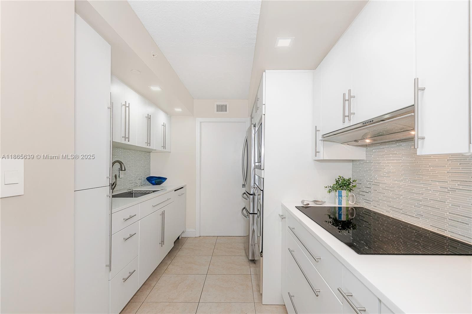 6917 Collins Ave 511 photo 10