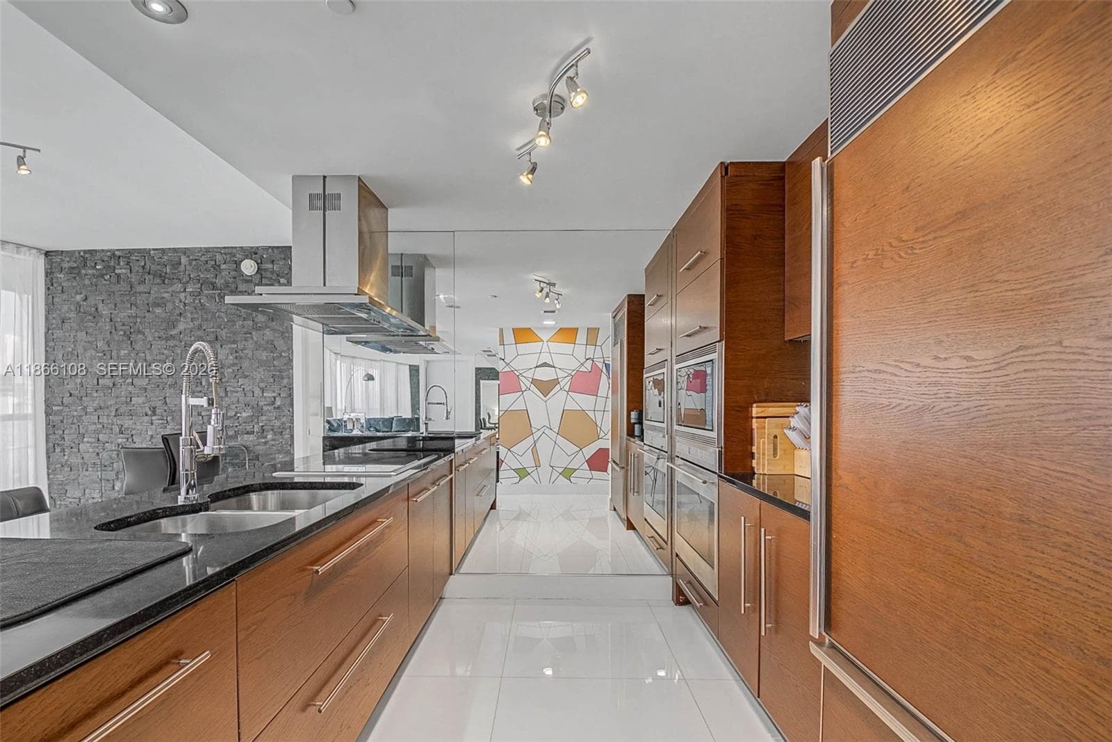 495 Brickell Ave 3504 photo 7