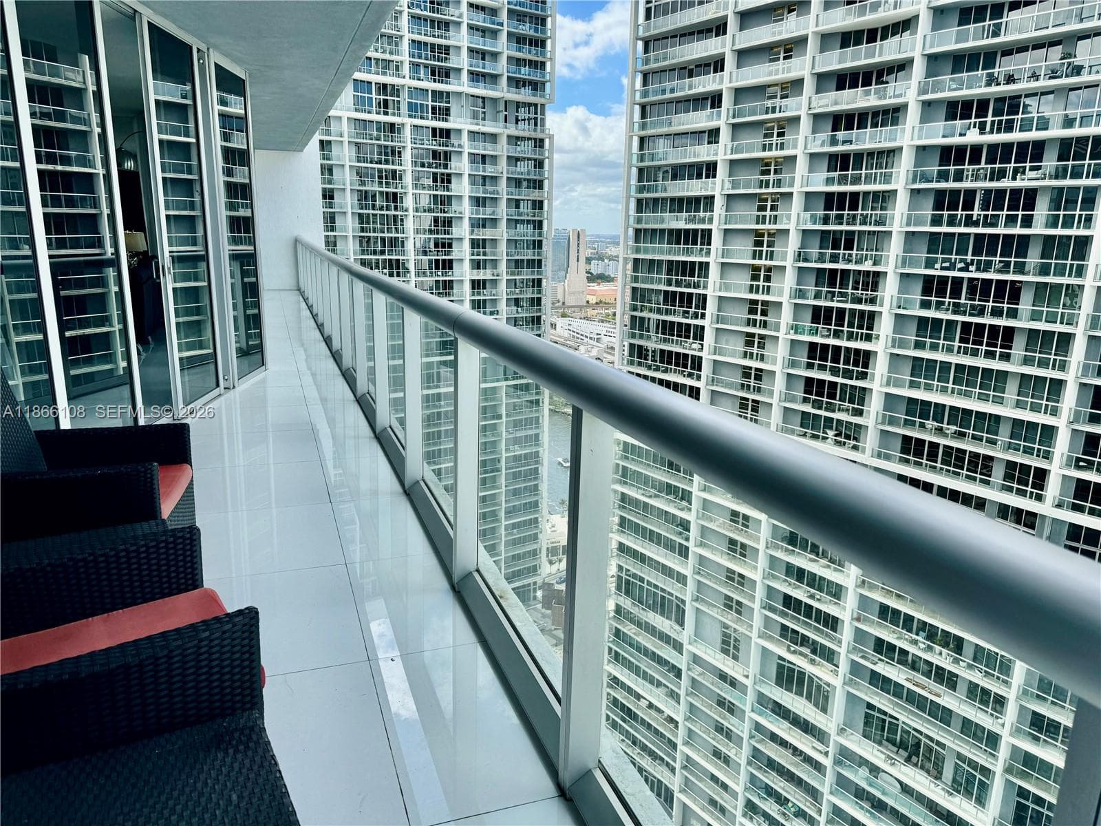 495 Brickell Ave 3504 photo 24