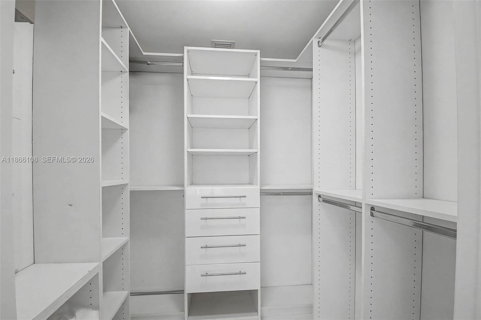 495 Brickell Ave 3504 photo 21