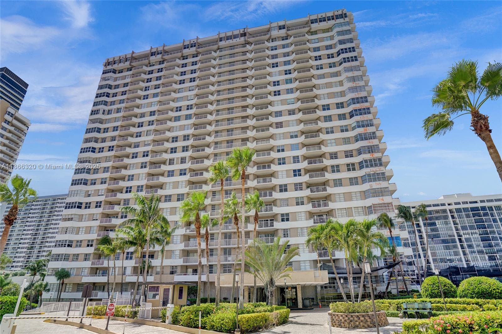 1985 Ocean Dr 1