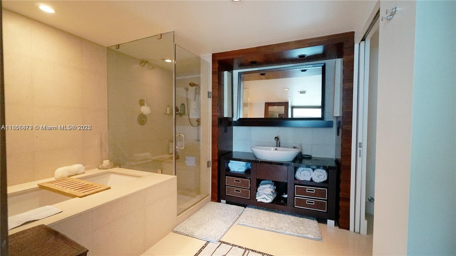 6801 Collins Ave 710 photo 11