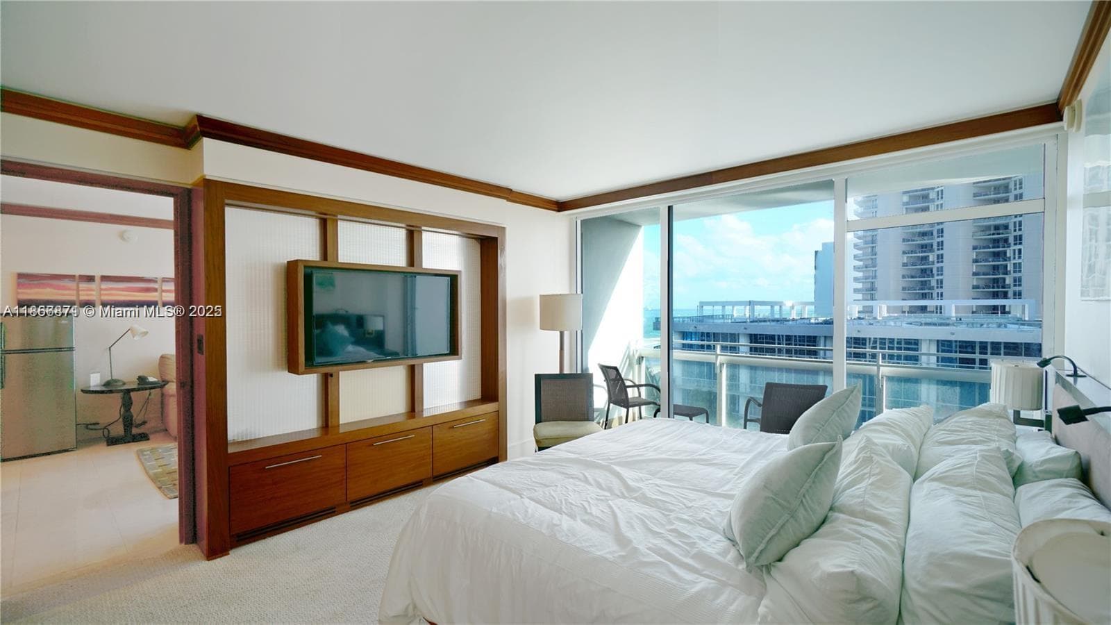 6801 Collins Ave 710 photo 4