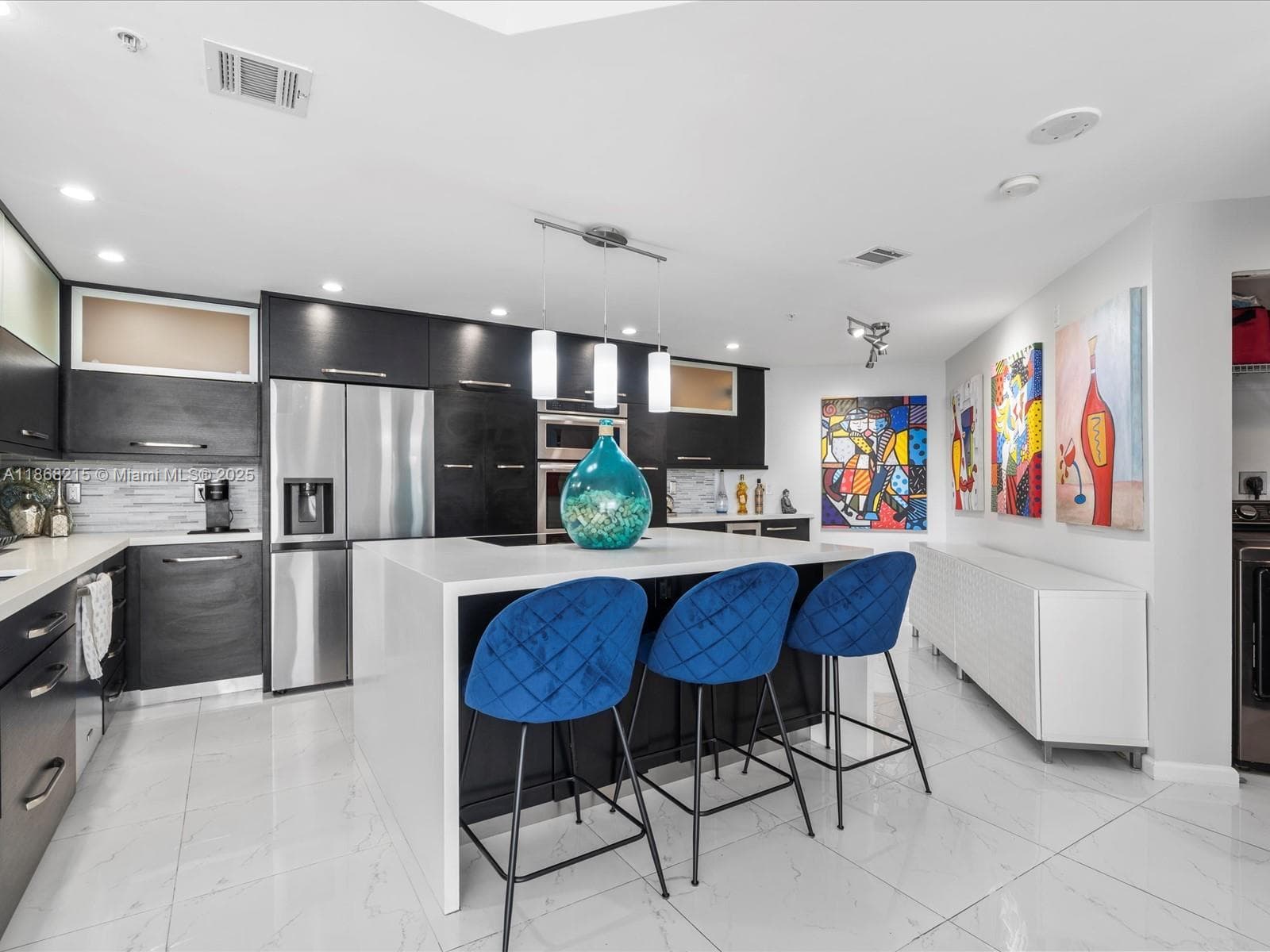 6001 Ocean Dr 2