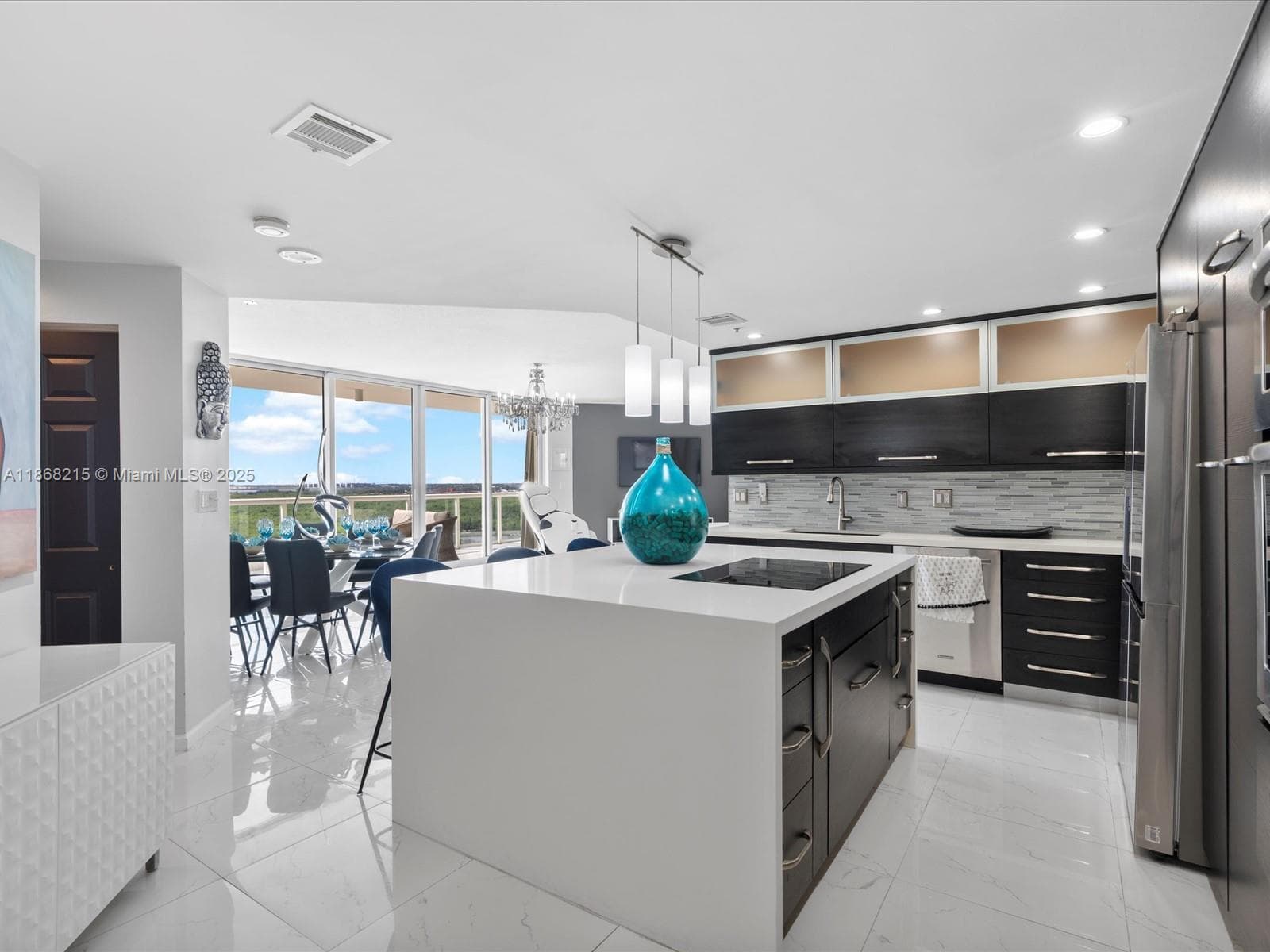 6001 Ocean Dr 3