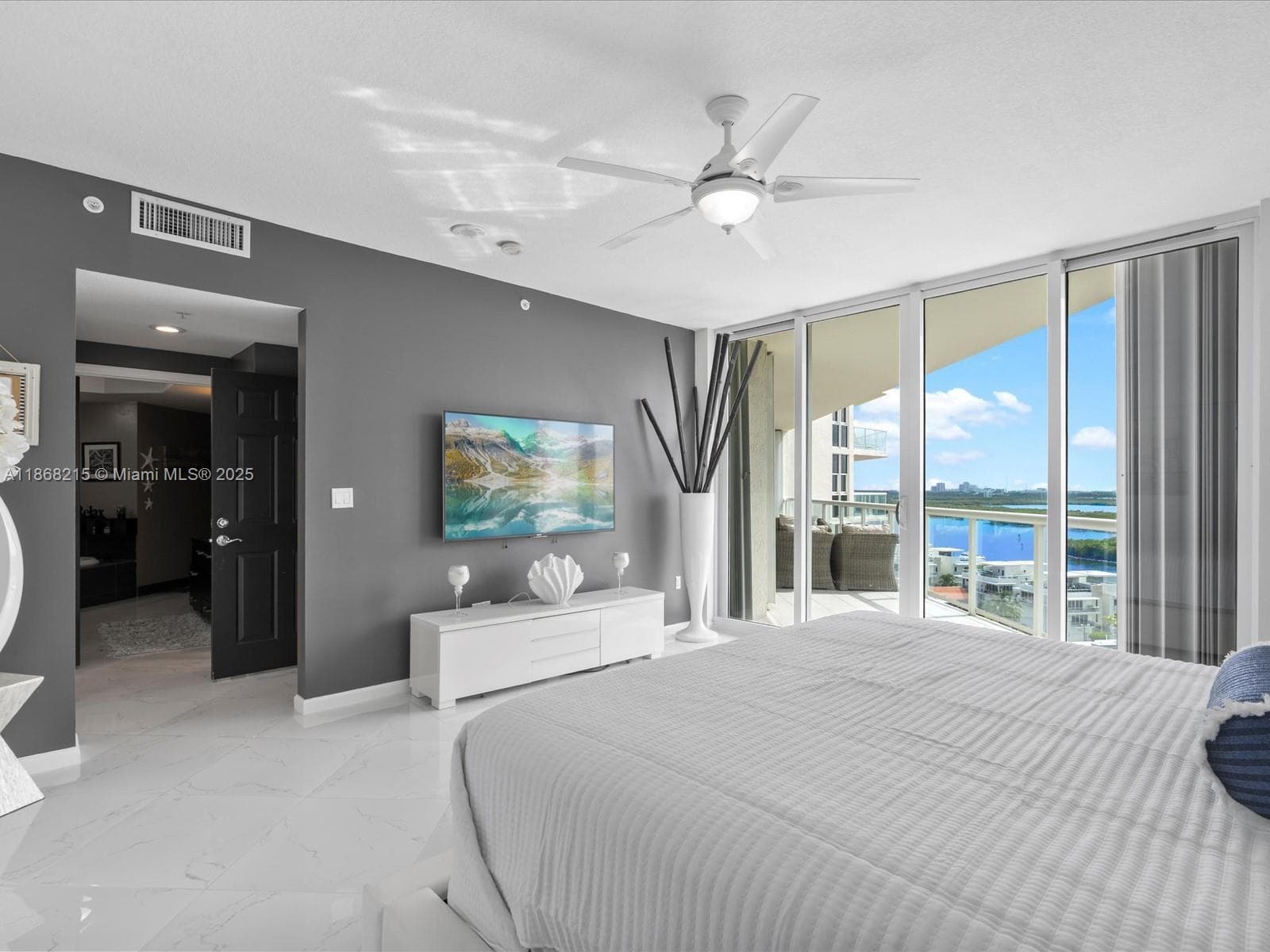 6001 Ocean Dr 1203 photo 15