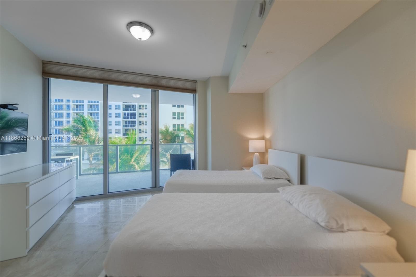 3101 Ocean Dr 404 photo 24